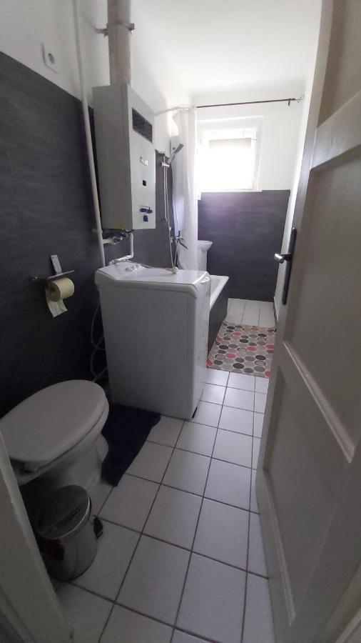 FREE PARKING - Tisza-parti Napfény Apartman Szeged Esterno foto