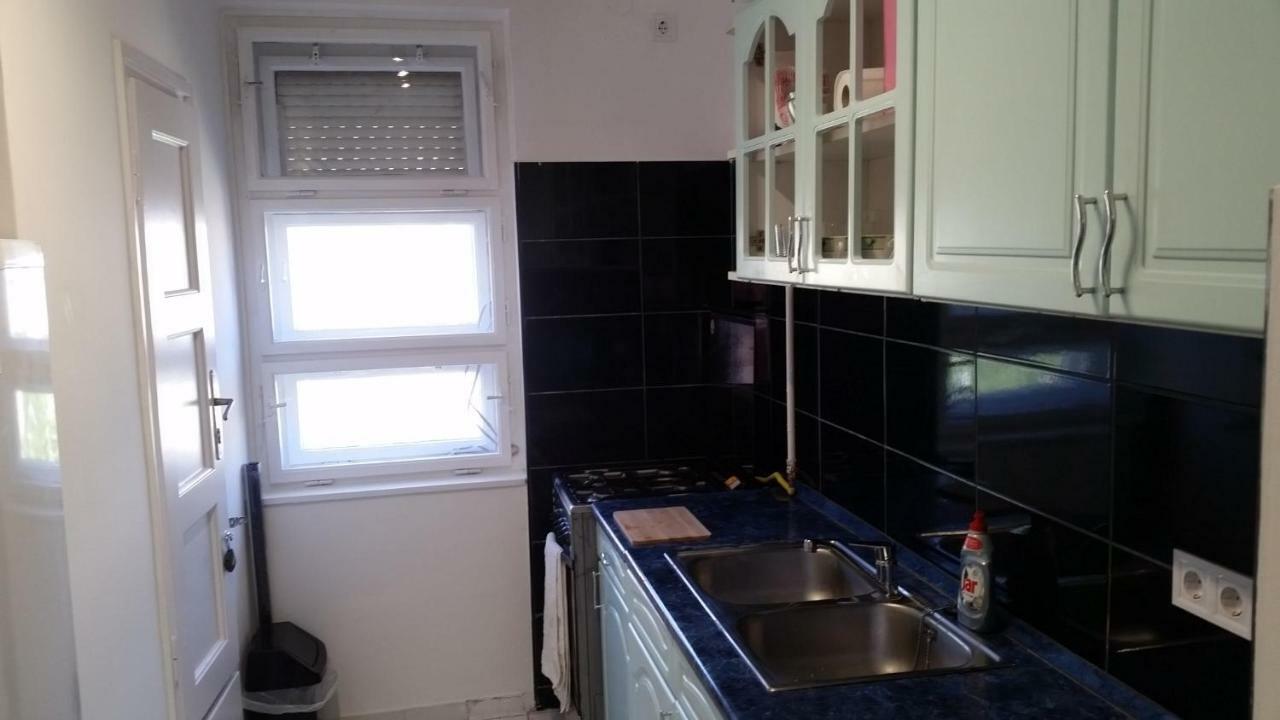 FREE PARKING - Tisza-parti Napfény Apartman Szeged Esterno foto